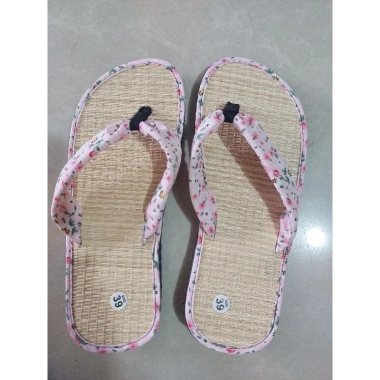 Dép chiếu kẹp gấm nhẹ, phù hợp du lịch, văn phòng, đi trong nhà – giá 41.000₫