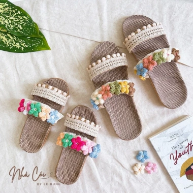 Dép cói độc quyền Hoa Len Tua Rua – Siêu nhẹ, bền, thích du lịch biển, dùng trong nhà, 160.000₫ 3 Dép cói độc quyền Hoa Len Tua Rua – Siêu nhẹ, bền, thích du lịch biển, dùng trong nhà, 160.000₫ 3