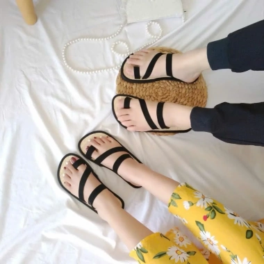 Dép cói nữ Q12 - Kẹp quai nhung, xỏ ngón, thích hợp trong nhà, văn phòng, đi biển, giảm giá 55k 3 Dép cói nữ Q12 - Kẹp quai nhung, xỏ ngón, thích hợp trong nhà, văn phòng, đi biển, giảm giá 55k 3