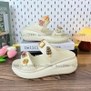 Dép Cross 2 quai đế cao dày 5-5.5cm, tặng bộ hình gắn nâu kem - Giá chỉ 209.000đ 6