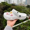 Dép cross nam nữ classic clog đế cao 3cm, độ hoàn thiện cao, tặng full bộ charm loopy hồng - Giá ưu đãi 240k 5
