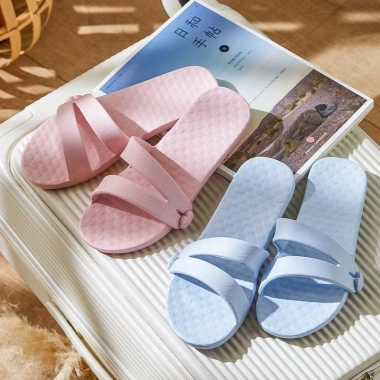 Dép Đi Biển Nữ Gấp Gọn Nhẹ Chống Trượt 2.023 - Siêu Nhẹ, Độ Bám Cao, Giá Tốt