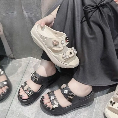 Dép hai quai nữ đế cao 7cm đi chơi, đi biển - kèm bộ charm đá thời trang 2