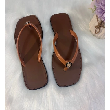 Dép kẹp nữ charm hoa xinh xắn đi chơi dạo phố giá chỉ 55.000 đồng giảm sốc 5