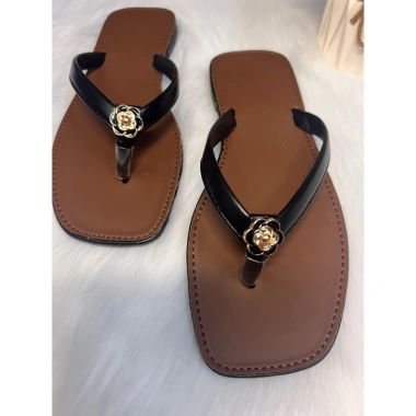 Dép kẹp nữ charm hoa xinh xắn đi chơi dạo phố giá chỉ 55.000 đồng giảm sốc 7