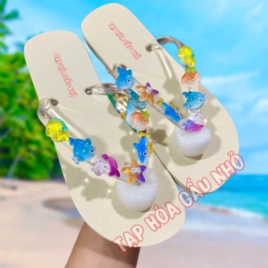 Dép Kẹp Xỏ Ngón Mix Charm Đi Dã Ngoại, Biển, Du Lịch Mùa Hè Tặng 14 Sticker Giá 30k 5 Dép Kẹp Xỏ Ngón Mix Charm Đi Dã Ngoại, Biển, Du Lịch Mùa Hè Tặng 14 Sticker Giá 30k 5