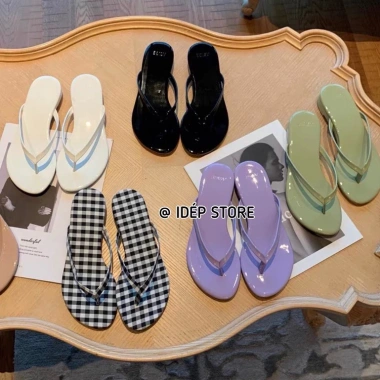 Dép kẹp xỏ ngón quai mảnh, mũi tròn, màu trơn, chống trượt đi biển - 45.000₫
