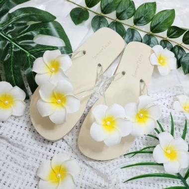 Dép kẹp xỏ ngón quai trong đính hoa sứ đi biển mùa hè - Nhiều màu sắc dễ thương, chỉ 26.000₫