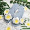 Dép kẹp xỏ ngón quai trong đính hoa sứ đi biển mùa hè - Nhiều màu sắc dễ thương, chỉ 26.000₫ 2
