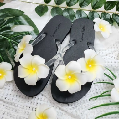 Dép kẹp xỏ ngón quai trong đính hoa sứ đi biển mùa hè - Nhiều màu sắc dễ thương, chỉ 26.000₫