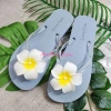 Dép kẹp xỏ ngón quai trong đính hoa sứ đi biển mùa hè - Nhiều màu sắc dễ thương, chỉ 26.000₫ 7