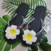 Dép kẹp xỏ ngón quai trong đính hoa sứ đi biển mùa hè - Nhiều màu sắc dễ thương, chỉ 26.000₫ 8