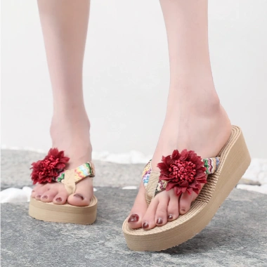 Dép lê nữ đế cao 5 phân siêu mềm êm chân, phù hợp nhà, văn phòng, du lịch biển - DN52 79.000₫ 8 Dép lê nữ đế cao 5 phân siêu mềm êm chân, phù hợp nhà, văn phòng, du lịch biển - DN52 79.000₫ 8