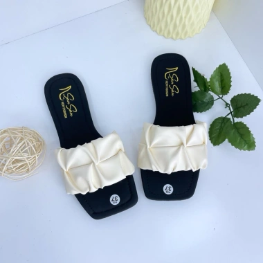 Dép Lê Quai Ngang Hoạ Tiết Nhún San San - Dép Nữ Cao 4 Phân, Sang Trọng, Đi Tiệc Du Lịch 3 Dép Lê Quai Ngang Hoạ Tiết Nhún San San - Dép Nữ Cao 4 Phân, Sang Trọng, Đi Tiệc Du Lịch 3