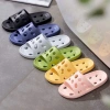 Dép lê xốp siêu nhẹ hình ô vuông, chống trơn trượt, dùng trong nhà tắm, văn phòng, khách sạn – Giá chỉ 35.000đ