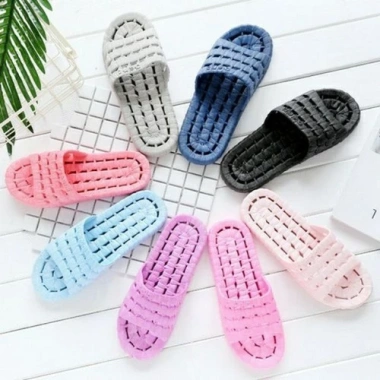Dép lỗ trong nhà nhẹ hơn nhựa – siêu êm, thoáng khí, chống trượt, phù hợp spa, khách sạn – 39.000₫