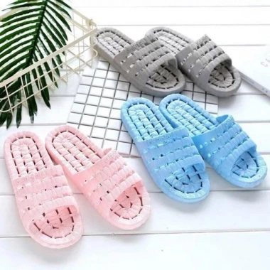 Dép lỗ trong nhà nhẹ hơn nhựa – siêu êm, thoáng khí, chống trượt, phù hợp spa, khách sạn – 39.000₫