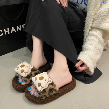 Dép Nữ Quai Ngang Lông Hổ Báo Hoạ Tiết Mèo KT Hai Màu Kem Nâu Giá 67.600