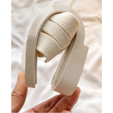 Dép Nữ Quai Ngang Vân Sân Chống Nước Êm Mềm Thời Trang Du Lịch Biển Mã DX12 45k