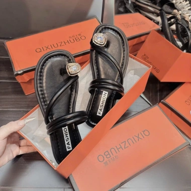 Dép nữ sandal đế mềm mại chống trượt, đi biển du lịch mẫu mới D047 giá 172k 10 Dép nữ sandal đế mềm mại chống trượt, đi biển du lịch mẫu mới D047 giá 172k 10
