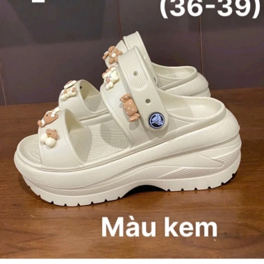 Dép quai hậu nữ đế cao xinh, sandal đi học kèm charm ngẫu nhiên - Giá 75.000₫ 9 Dép quai hậu nữ đế cao xinh, sandal đi học kèm charm ngẫu nhiên - Giá 75.000₫ 9