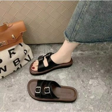 Dép Quai Hậu Retro Hai Quai Nữ - Thời trang đi biển, dạo phố, chỉ 70.000đ