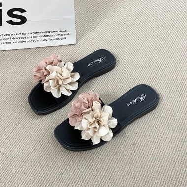 Dép quai ngang nữ đế bệt hoa vintage, PVC siêu mềm êm chân, xinh đi biển 69.000₫
