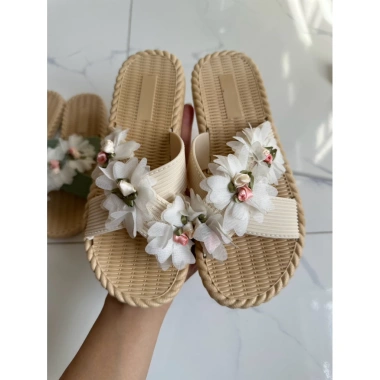 Dép sandal nữ mùa hè - Dép hoa đế bằng mới, Hàn Quốc, đi biển cute, chỉ 90.000₫