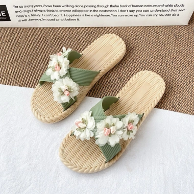 Dép sandal nữ mùa hè - Dép hoa đế bằng mới, Hàn Quốc, đi biển cute, chỉ 90.000₫