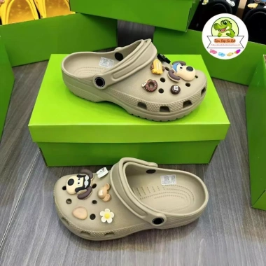 Dép sục Classic Clog Unisex Full Box Siêu êm, Tặng Charm 3D, Giá 249.000₫ 4 Dép sục Classic Clog Unisex Full Box Siêu êm, Tặng Charm 3D, Giá 249.000₫ 4