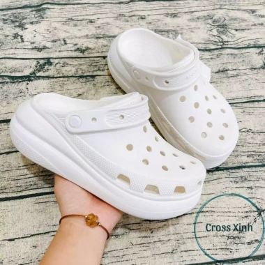 Dép sục cross nữ Crush 7cm cao, chống trơn trượt, êm chân, tặng charm 3D - Giá 400.000đ