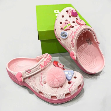Dép sục Loopy nữ màu hồng đúc nguyên khối, tặng charm y hình, chỉ 380.000₫