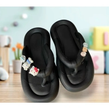 Dép tông đi biển đế bệt 3 charm mỗi bên - Nhiều màu, giá chỉ 29.000đ