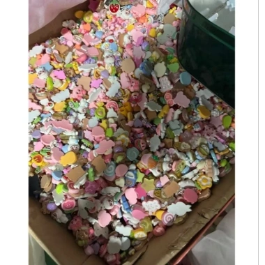 Dep tông đi biển đế bệt đa màu, charm ngẫu nhiên - Giá chỉ 30.000 VND 9 Dep tông đi biển đế bệt đa màu, charm ngẫu nhiên - Giá chỉ 30.000 VND 9