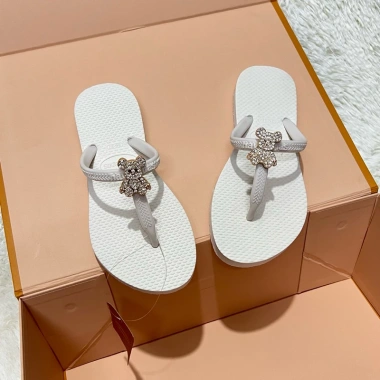Dép tông Lào Quai T đính gấu - Sang xinh, thoải mái, đi mưa du lịch, giá 48.999đ