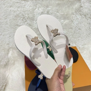 Dép tông Lào Quai T đính gấu - Sang xinh, thoải mái, đi mưa du lịch, giá 48.999đ 7