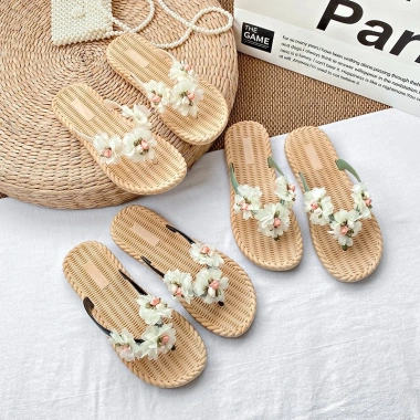 Dép tông nữ giả còi charm hoa cực xinh, dễ phối đồ, thời trang đi biển, giảm giá 69k