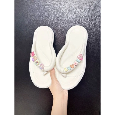 Dép Tông Xỏ Ngón Đi Biển Đính Tên Charm - Giá 20.999, Giao Nhanh HCM 7