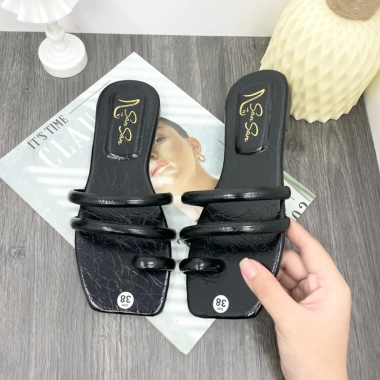 Dép XỎ 2 Quai San San - Dép lê đế bệt nữ quai ngang xỏ ngón, êm chân, đi chơi du lịch tiệc tùng, chỉ 70.000₫ 7 Dép XỎ 2 Quai San San - Dép lê đế bệt nữ quai ngang xỏ ngón, êm chân, đi chơi du lịch tiệc tùng, chỉ 70.000₫ 7