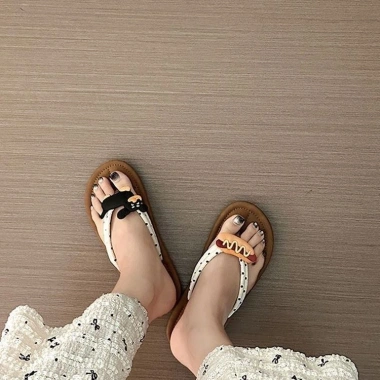 Dép xỏ ngón cute chống trượt mùa hè 2.025 – Đế Sli mềm, thời trang bãi biển, giảm còn 74.199 VND 3