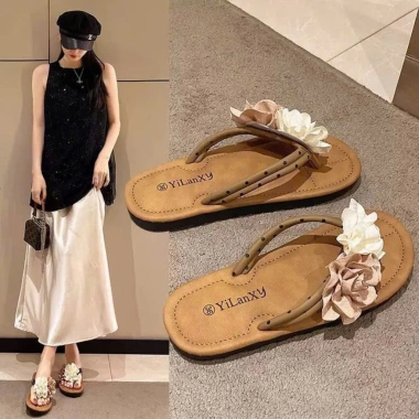 Dép Xỏ Ngón Đế Phẳng Hình Hoa Nữ Size 36-41 - Siêu nhẹ, thoải mái, giá 49k chỉ tại Slipper Store