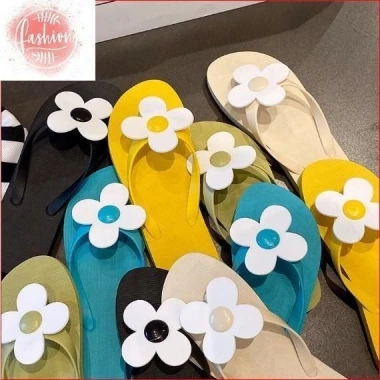 Dép Xỏ Ngón Hoa 4 Cánh Đế Mềm Dẻo Nhiều Màu Đi Biển Du Lịch Hè 38.900₫
