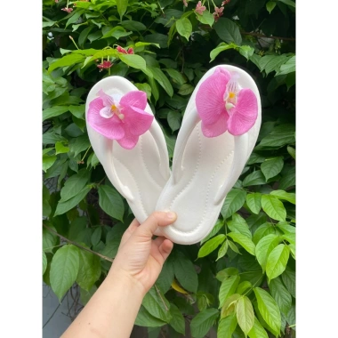 Dép xỏ ngón hoa lan EVA đế cao 1,5cm chống trơn trượt - Thời trang đi biển giá 59k 3