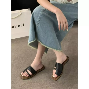 Dép xỏ ngón nữ đế bệt Hàn Quốc, sandal hottrend 2.024 - Đi biển, đi chơi sang chảnh 45.000₫ 4