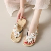 Dép Xỏ Ngón Nữ Hoa Vải Chống Trượt, Chống Mòn, Đế Bằng - Thời Trang Đi Biển Giá 65.000₫