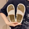 Dép xỏ ngón nữ thời trang đan charm hạt 2 màu trắng kem-đen, đi biển đi chơi, 35.000 VND