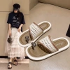 Dép xỏ ngón nữ thời trang đan charm hạt 2 màu trắng kem-đen, đi biển đi chơi, 35.000 VND 2