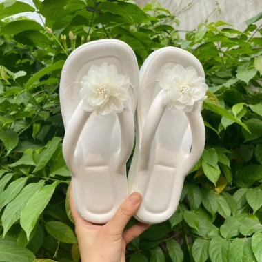 Dép xỏ ngón tăng 5cm hoa lan, hoa hồng, nơ xinh - mẫu mới đi biển, đi chơi phối đồ 5 Dép xỏ ngón tăng 5cm hoa lan, hoa hồng, nơ xinh - mẫu mới đi biển, đi chơi phối đồ 5