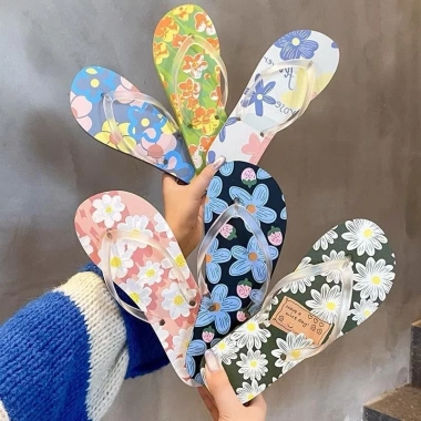 Dép xỏ ngón tông quai in hoa - Đế mềm, chống trơn trượt, thích hợp đi biển du lịch 42.800₫