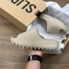 Dép YZ Slide bản vân nhám nam nữ, trẻ em - Yeezy bánh mì đa màu, cao cấp, giảm còn 48.999₫